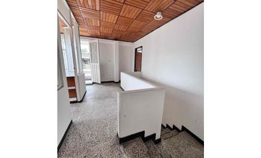 Vendo Casa en Villavicencio, barrio el Emporio.
