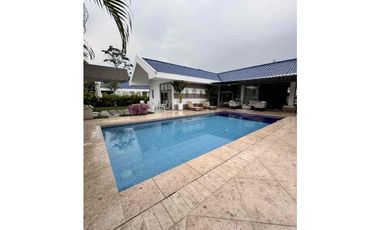 Vendo casa Campestre en Villavicencio, Conjunto Palma Real.