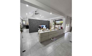 Vendo casa Campestre en Villavicencio, Conjunto Palma Real.