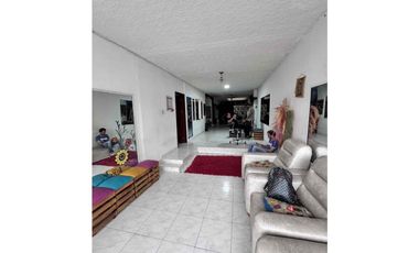 Vendo Casa en Villavicencio de dos plantas, barrio La Esperanza.