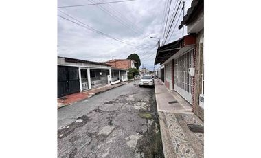 Vendo Casa en Villavicencio de dos plantas, barrio La Esperanza.