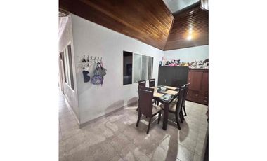 Vendo Casa en Villavicencio de dos plantas, barrio La Esperanza.