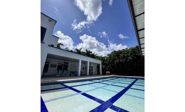 Vendo Casa en Villavicencio, Condominio Campestre la Florida.