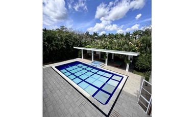 Vendo Casa en Villavicencio, Condominio Campestre la Florida.