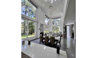 Vendo Casa en Villavicencio, Condominio Campestre la Florida.