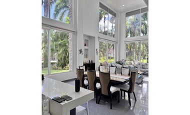 Vendo Casa en Villavicencio, Condominio Campestre la Florida.