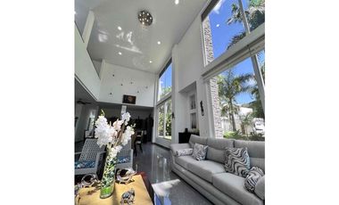 Vendo Casa en Villavicencio, Condominio Campestre la Florida.