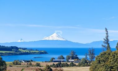 CASA 4 DORMITORIOS CON VISTA AL LAGO Y VOLCANES EN TOTORAL