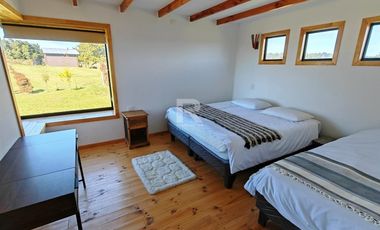CASA 4 DORMITORIOS CON VISTA AL LAGO Y VOLCANES EN TOTORAL