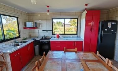 CASA 4 DORMITORIOS CON VISTA AL LAGO Y VOLCANES EN TOTORAL