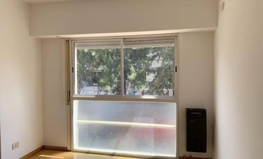 Departamento en  Beccar a mts Av y Estacion Mitre  2 amb