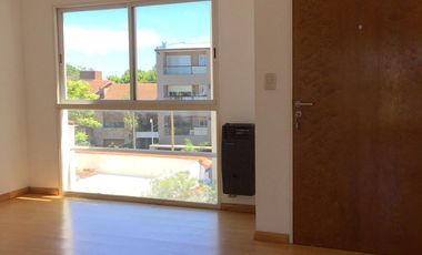 Departamento en  Beccar a mts Av y Estacion Mitre  2 amb