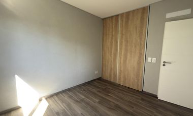 Casa en Venta 4 amb a la Laguna Barrio San Sebastian G.B.A Zona Norte