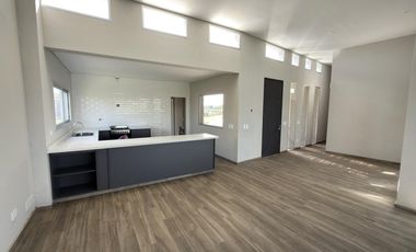 Casa en Venta 4 amb a la Laguna Barrio San Sebastian G.B.A Zona Norte