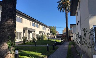 DUPLEX EN COMPLEJO DE CATEGORIA