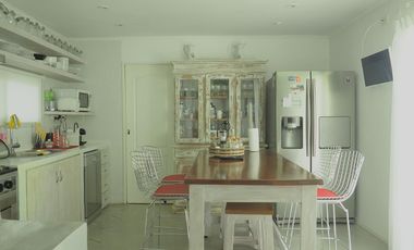 Olivos golf en alquiler anual, tres dormitorios, 2 baños