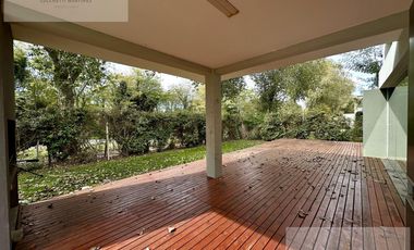 ALQUILER / Casa en Guillermo E Hudson