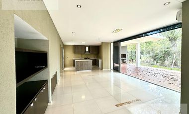 ALQUILER / Casa en Guillermo E Hudson