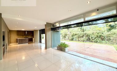 ALQUILER / Casa en Guillermo E Hudson