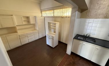 Casa 3 ambientes con Cochera y Patio en Venta - Wilde