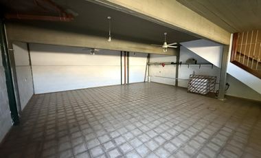Casa 3 ambientes con Cochera y Patio en Venta - Wilde