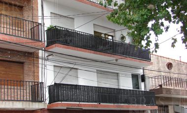 2 ambientes en Olivos / Balcón contrafrente