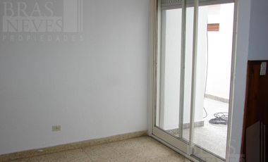 2 ambientes en Olivos / Balcón contrafrente