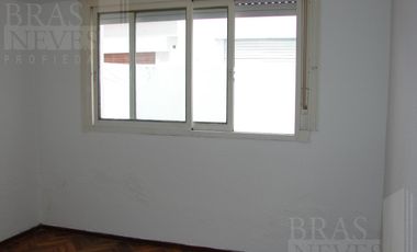 2 ambientes en Olivos / Balcón contrafrente