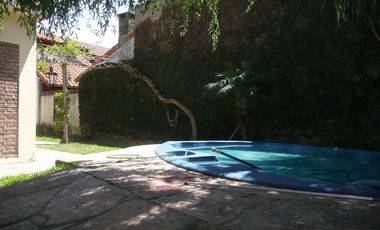 CASA EN ADROGUE EN EXCELENTE UBICACION