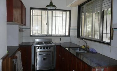 CASA EN ADROGUE EN EXCELENTE UBICACION
