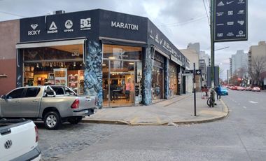 Locales en esquina