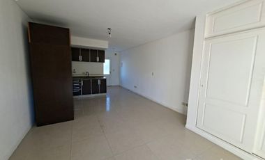 Alquiler Anual Monoambiente jardin y cochera - Alto del Molino- Pilar