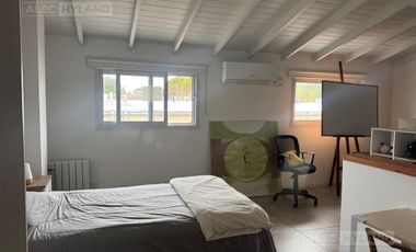 Casa tríplex en alquiler, en barrio cerrado, en Victoria, San Fernando.