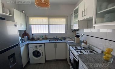 Casa tríplex en alquiler, en barrio cerrado, en Victoria, San Fernando.
