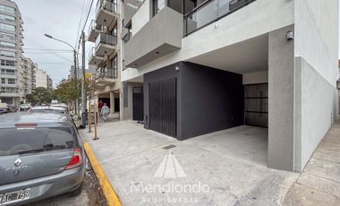 Semipiso 3 amb al frente con Balcón terraza y COCHERA - Plaza Mitre