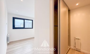 Semipiso 3 amb al frente con Balcón terraza y COCHERA - Plaza Mitre