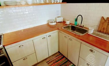 Excelente casa con pileta climatizada por ozonización. Sobre exuberante lote OPORTUNIDAD  RETASADA