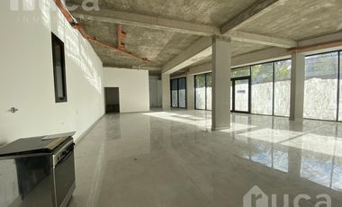 Local Comercial en alquiler Apto Gastronómico con 17 metros de frente - Beccar