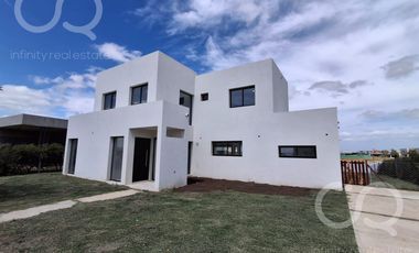 Casa en San Sebastian en AREA 7, A ESTRENAR