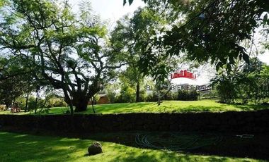 Renta casa en Malinalco, con alberca y gran jardín