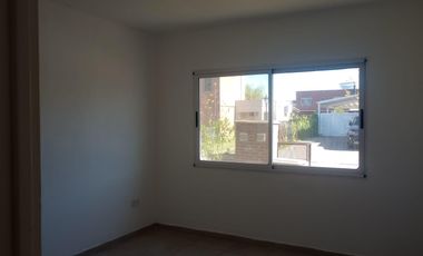 Casas de Santa Ana | Alquiler | Casa de 2 dormitorios y playroom o 3er dormitorio