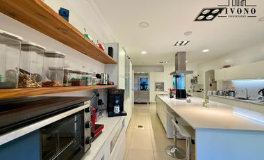Casa a Laguna en Barrio Los Castores Nordelta - 12 Ambientes