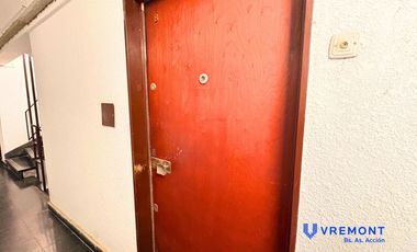 Alquiler de departamento monoambiente con balcón en el barrio de Congreso.