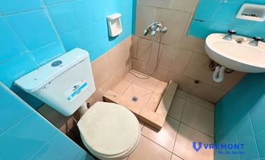 Alquiler de departamento monoambiente con balcón en el barrio de Congreso.