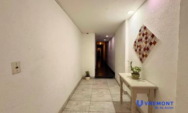 Alquiler de departamento monoambiente con balcón en el barrio de Congreso.