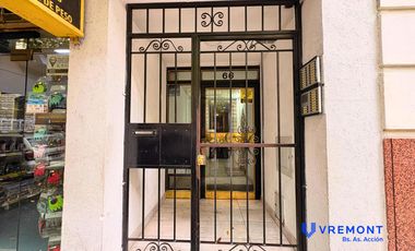Alquiler de departamento monoambiente con balcón en el barrio de Congreso.