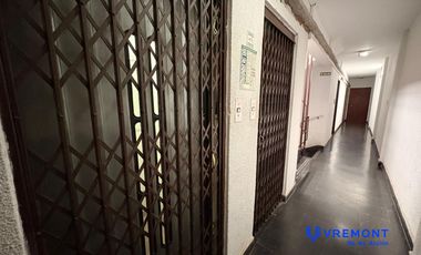 Alquiler de departamento monoambiente con balcón en el barrio de Congreso.