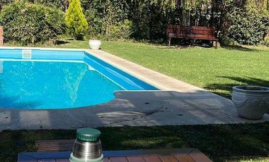 Casa en alquiler AMOBLADO Echeverria Del Lago
