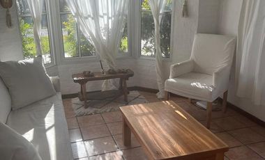 Casa en alquiler AMOBLADO Echeverria Del Lago
