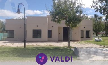Casa en venta -  Barrio Haras del Sur II